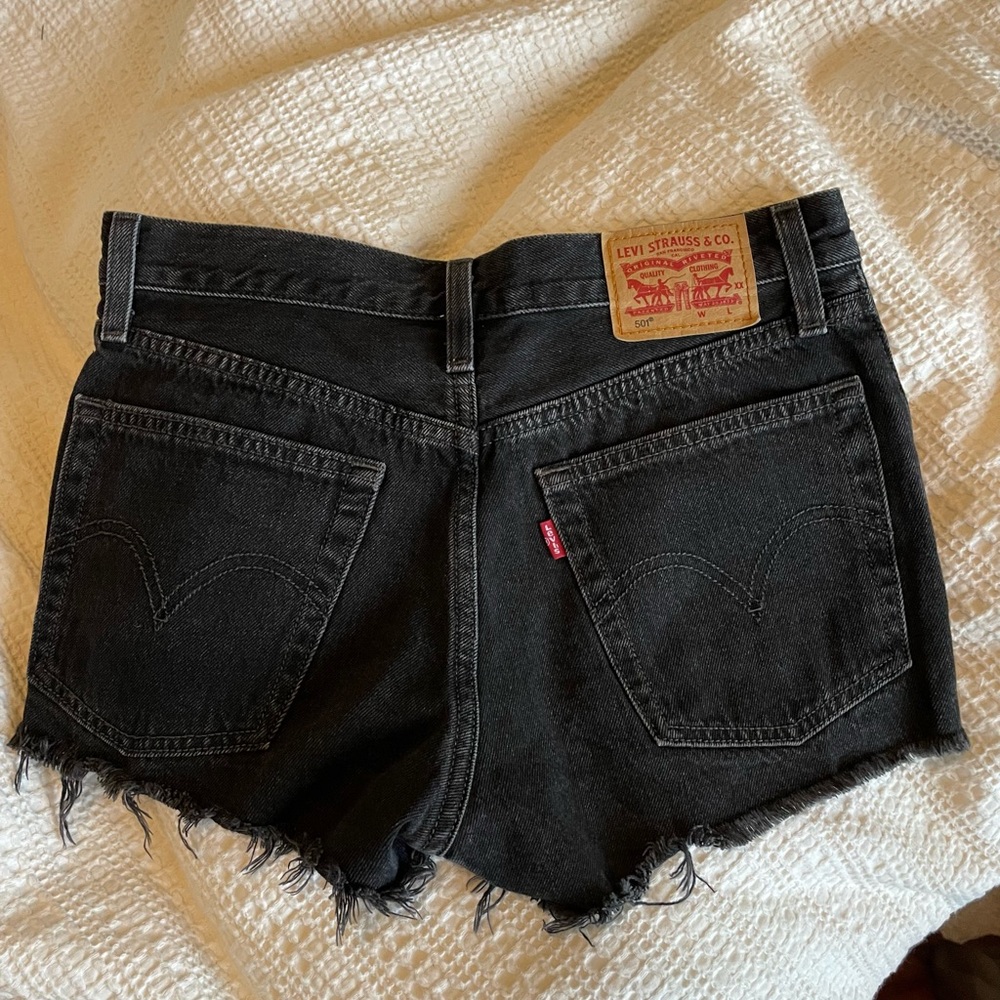 Black 501 levi’s shorts